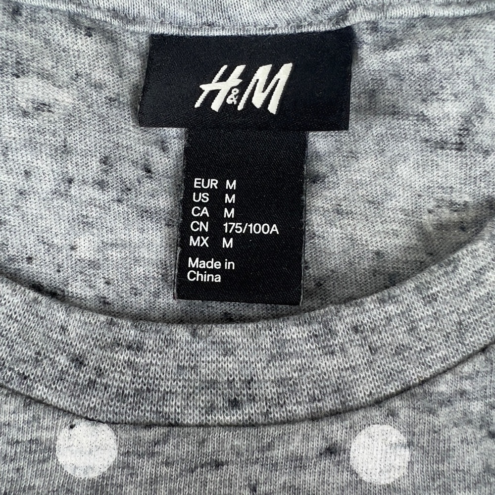 H&M Gray Polka Dot T-Shirt - Picture 8 of 8